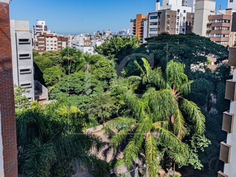 Apartamento à venda com 83m², 2 dormitórios, 2 suítes, 2 vagas no bairro Petrópolis em Porto Alegre