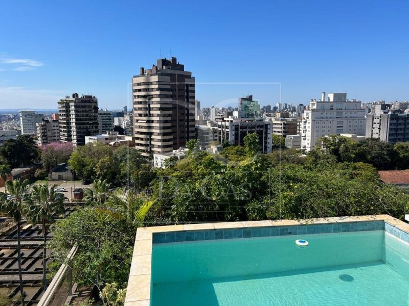 Apartamento à venda com 547m², 4 dormitórios, 1 suíte, 4 vagas no bairro Floresta em Porto Alegre