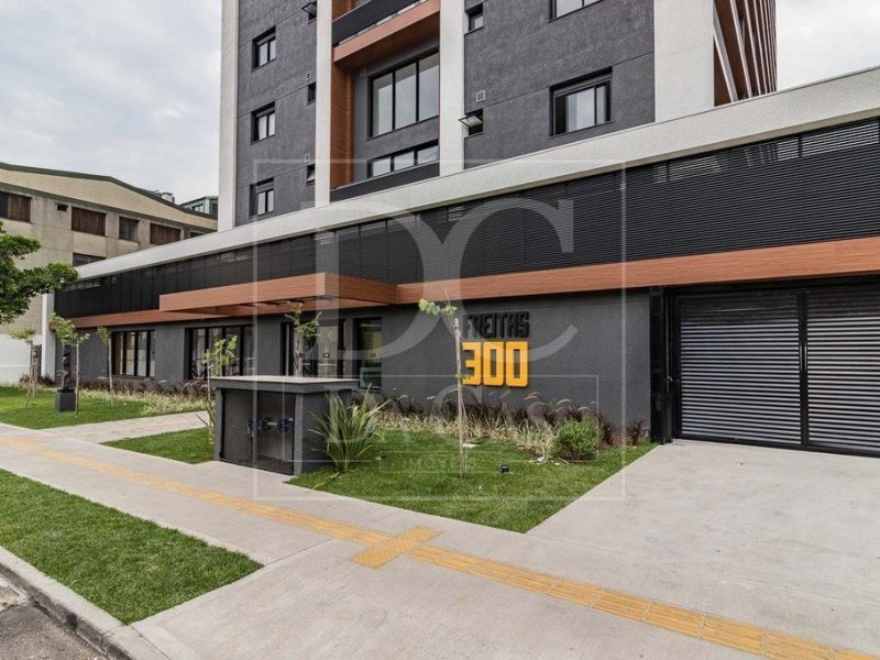 Apartamento à venda com 44m², 1 dormitório, 1 suíte, 1 vaga no bairro Azenha em Porto Alegre