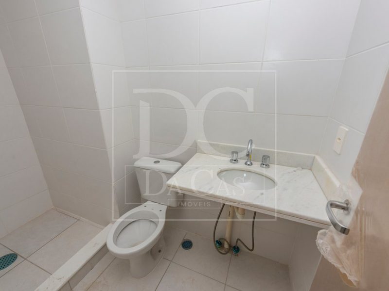 Apartamento à venda com 63m², 2 dormitórios, 1 suíte, 2 vagas no bairro Bom Jesus em Porto Alegre