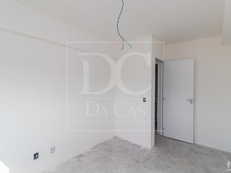 Apartamento à venda com 43m², 1 dormitório, 1 suíte, 1 vaga no bairro Central Parque em Porto Alegre