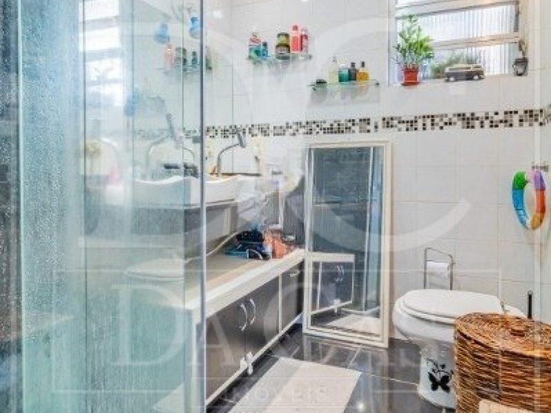 Apartamento à venda com 57m², 2 dormitórios no bairro Rio Branco em Porto Alegre