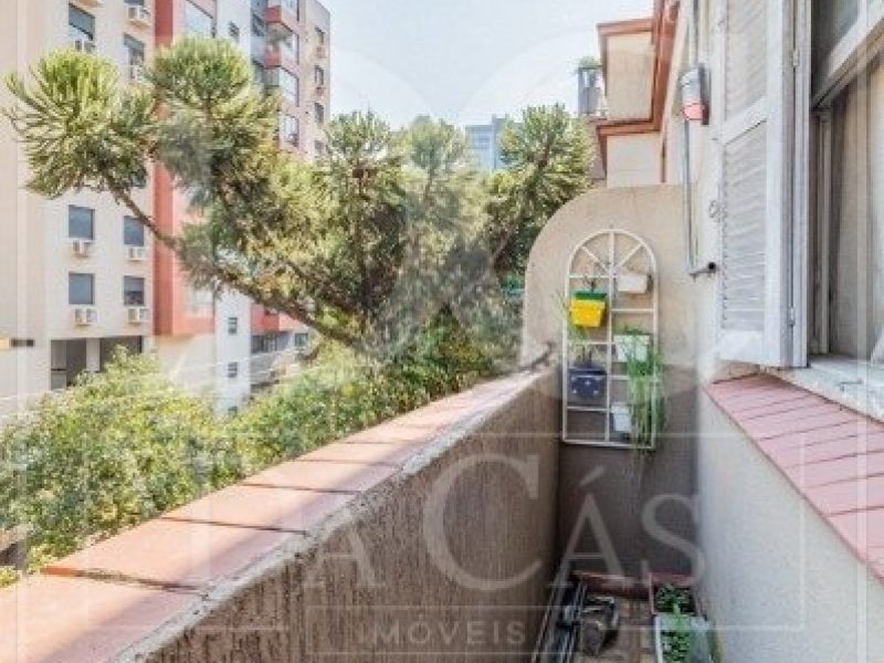 Apartamento à venda com 57m², 2 dormitórios no bairro Rio Branco em Porto Alegre