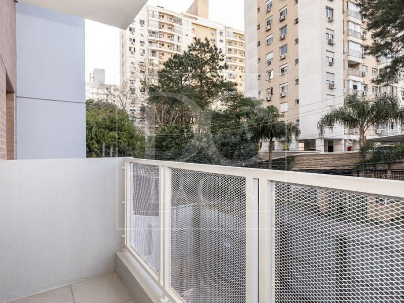 Apartamento à venda com 114m², 3 dormitórios, 1 suíte no bairro Passo da Areia em Porto Alegre