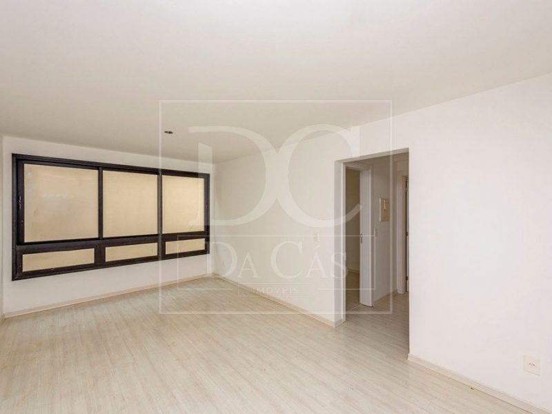 Apartamento à venda com 63m², 2 dormitórios, 1 suíte, 2 vagas no bairro Bom Jesus em Porto Alegre