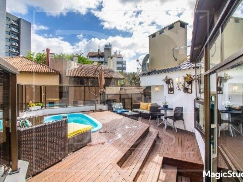 Cobertura à venda com 244m², 4 dormitórios, 2 suítes, 4 vagas no bairro Bela Vista em Porto Alegre