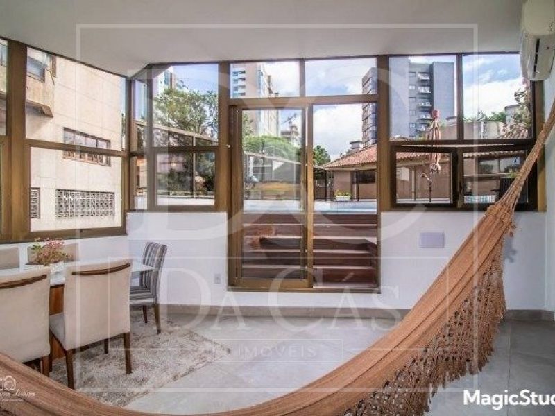 Cobertura à venda com 244m², 4 dormitórios, 2 suítes, 4 vagas no bairro Bela Vista em Porto Alegre