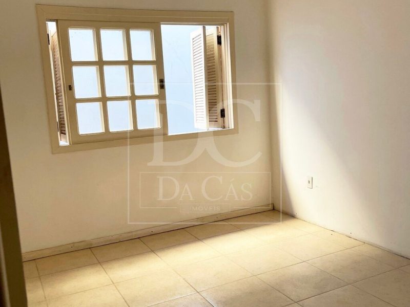 Casa em Condomínio à venda com 170m², 3 dormitórios, 1 suíte, 2 vagas no bairro Vila Jardim em Porto Alegre