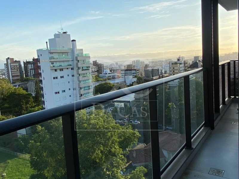 Apartamento à venda com 122m², 3 dormitórios, 1 suíte, 3 vagas no bairro Rio Branco em Porto Alegre