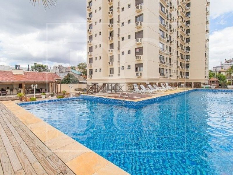 Apartamento à venda com 74m², 2 dormitórios, 1 suíte, 2 vagas no bairro Passo da Areia em Porto Alegre