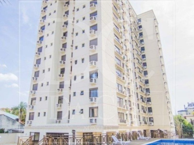 Apartamento à venda com 74m², 2 dormitórios, 1 suíte, 2 vagas no bairro Passo da Areia em Porto Alegre