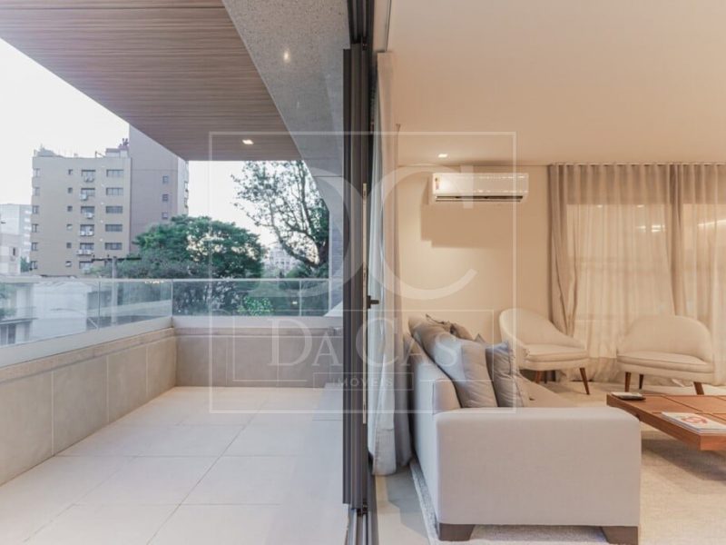 Apartamento à venda com 268m², 3 dormitórios, 3 suítes, 4 vagas no bairro Rio Branco em Porto Alegre