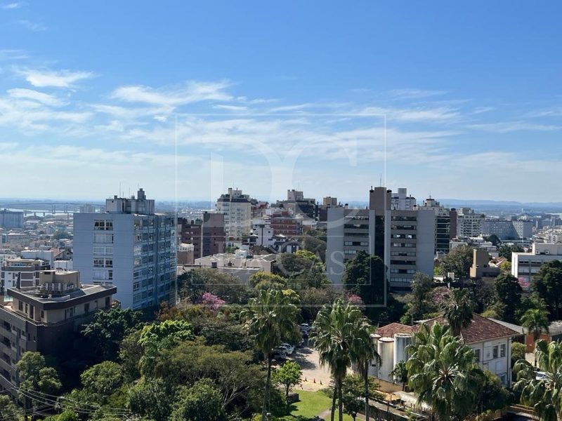 Apartamento à venda com 547m², 4 dormitórios, 1 suíte, 4 vagas no bairro Floresta em Porto Alegre