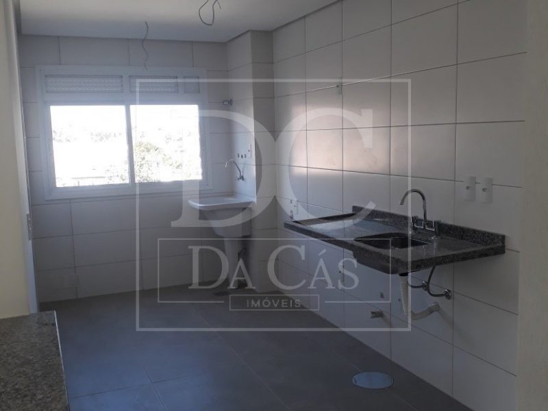 Apartamento à venda com 66m², 2 dormitórios, 1 suíte, 1 vaga no bairro Santo Antônio em Porto Alegre