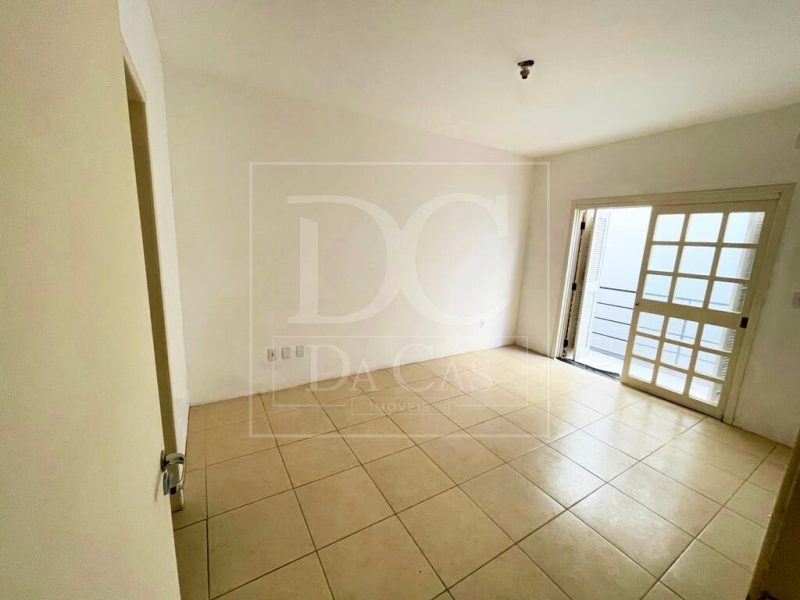 Casa em Condomínio à venda com 170m², 3 dormitórios, 1 suíte, 2 vagas no bairro Vila Jardim em Porto Alegre