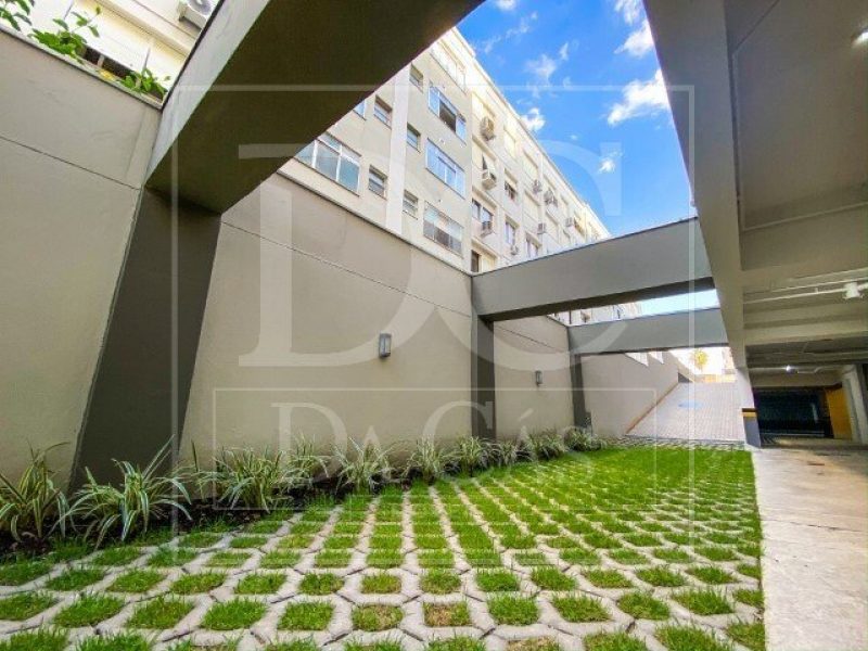 Apartamento à venda com 61m², 2 dormitórios, 1 suíte, 1 vaga no bairro Menino Deus em Porto Alegre