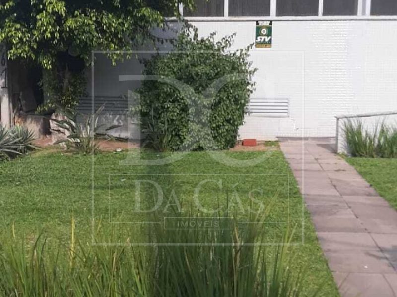 Salas/Conjuntos à venda com 94m², 2 vagas no bairro Santana em Porto Alegre