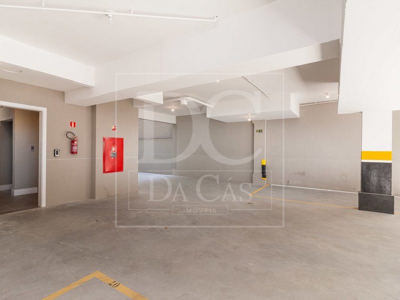 Apartamento à venda com 51m², 2 dormitórios, 1 suíte, 1 vaga no bairro Floresta em Porto Alegre