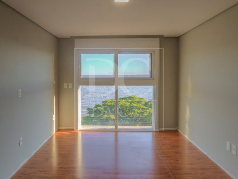 Apartamento à venda com 311m², 3 dormitórios, 3 suítes, 4 vagas no bairro Vila Assunção em Porto Alegre