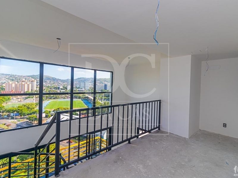 Apartamento à venda com 43m², 1 dormitório, 1 suíte, 1 vaga no bairro Central Parque em Porto Alegre