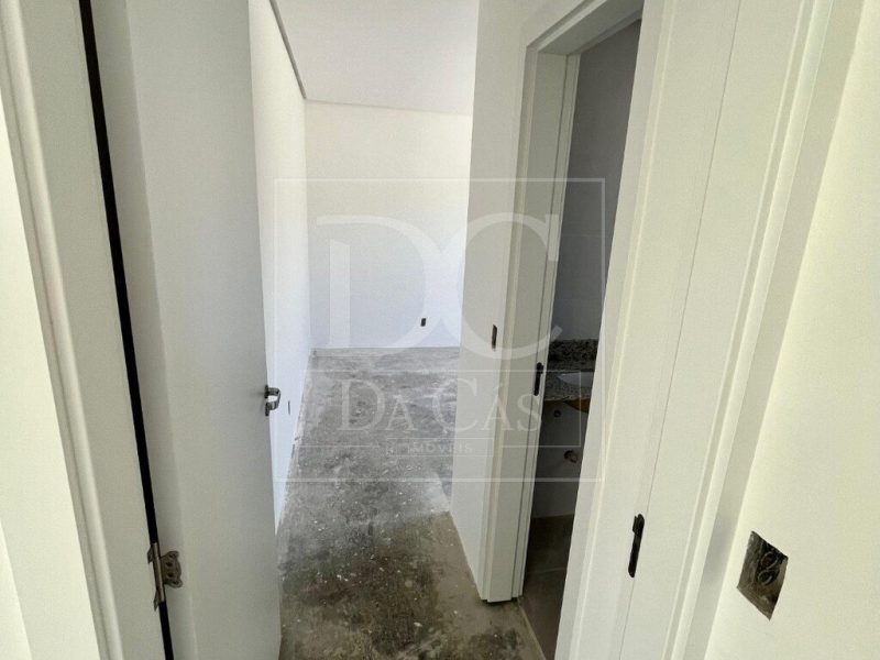 Apartamento à venda com 65m², 2 dormitórios, 1 suíte, 1 vaga no bairro Tristeza em Porto Alegre