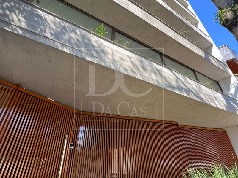 Apartamento à venda com 86m², 2 dormitórios, 2 suítes, 1 vaga no bairro Mont Serrat em Porto Alegre