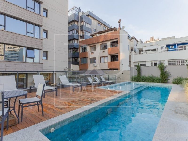 Apartamento à venda com 124m², 3 dormitórios, 3 suítes, 2 vagas no bairro Moinhos de Vento em Porto Alegre