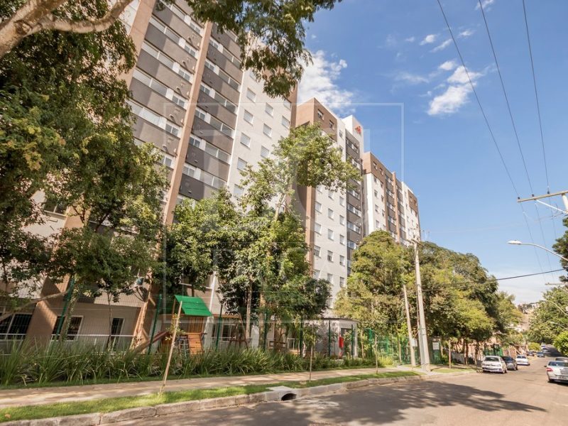 Apartamento à venda com 57m², 2 dormitórios, 1 suíte, 1 vaga no bairro Santo Antônio em Porto Alegre