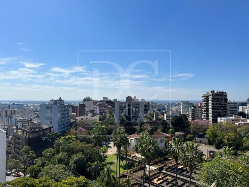 Apartamento à venda com 547m², 4 dormitórios, 1 suíte, 4 vagas no bairro Floresta em Porto Alegre