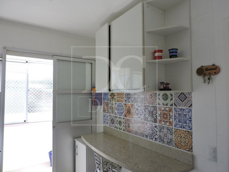 Apartamento à venda com 40m², 1 dormitório, 1 vaga no bairro Teresópolis em Porto Alegre