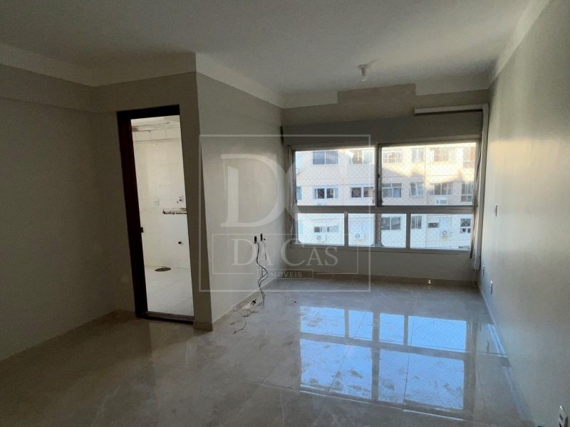 Apartamento à venda com 61m², 2 dormitórios, 1 vaga no bairro Partenon em Porto Alegre