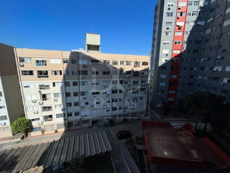 Apartamento à venda com 61m², 2 dormitórios, 1 vaga no bairro Partenon em Porto Alegre