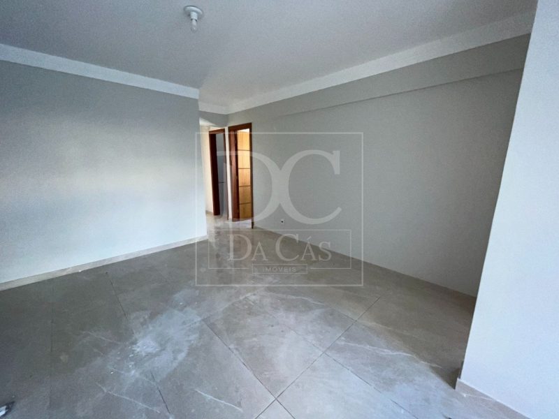 Apartamento à venda com 61m², 2 dormitórios, 1 vaga no bairro Partenon em Porto Alegre