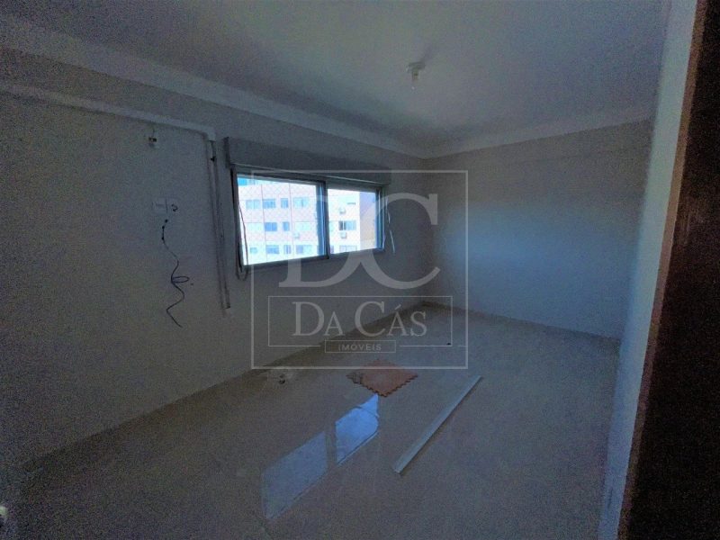 Apartamento à venda com 61m², 2 dormitórios, 1 vaga no bairro Partenon em Porto Alegre