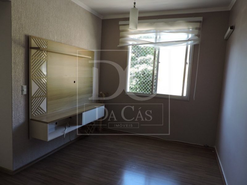 Apartamento à venda com 40m², 1 dormitório, 1 vaga no bairro Teresópolis em Porto Alegre