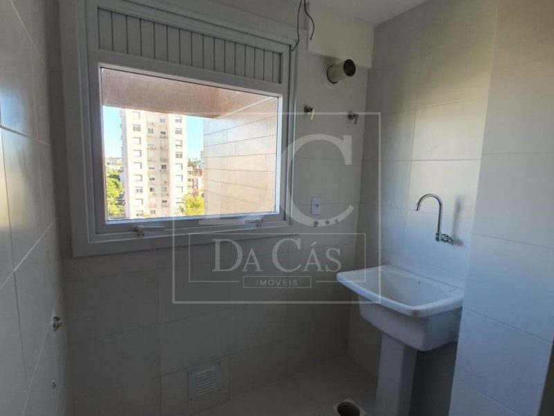 Apartamento à venda com 71m², 2 dormitórios, 1 suíte, 2 vagas no bairro Petrópolis em Porto Alegre