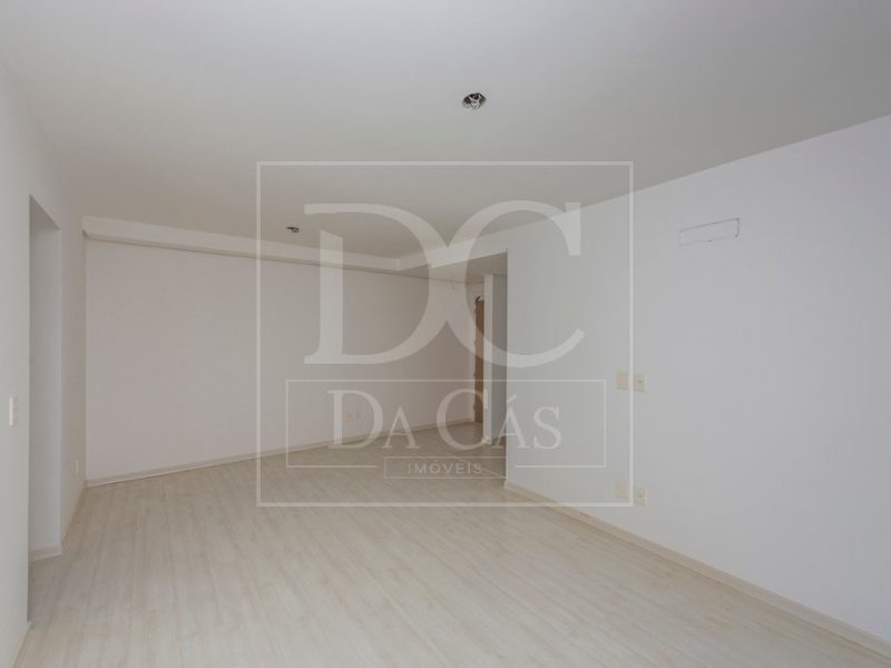 Apartamento à venda com 63m², 2 dormitórios, 1 suíte, 2 vagas no bairro Bom Jesus em Porto Alegre