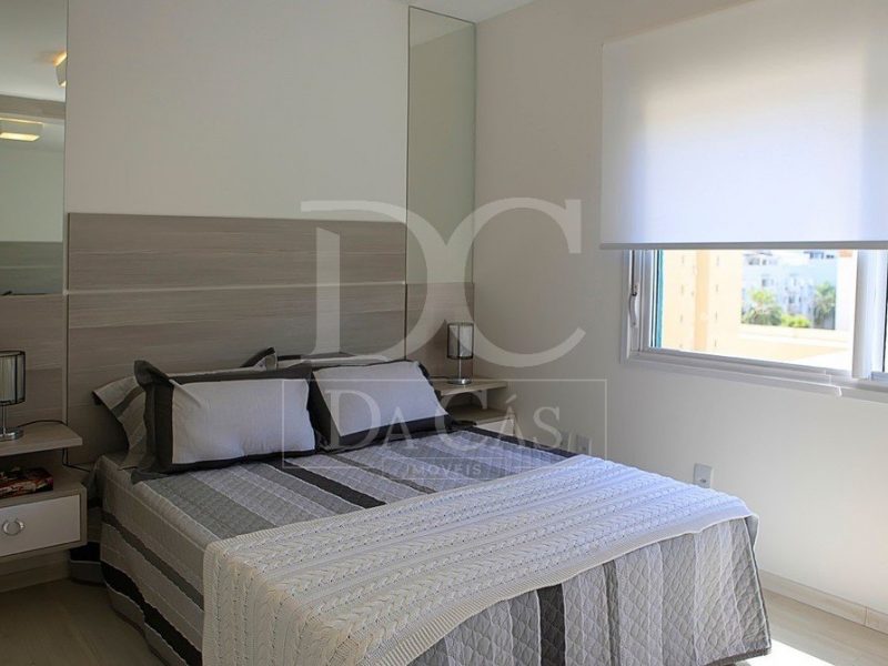 Apartamento à venda com 87m², 2 dormitórios, 1 suíte, 2 vagas no bairro Passo da Areia em Porto Alegre