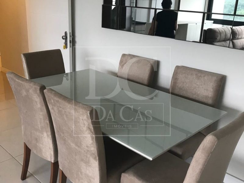 Apartamento à venda com 67m², 2 dormitórios, 1 suíte, 2 vagas no bairro Cavalhada em Porto Alegre