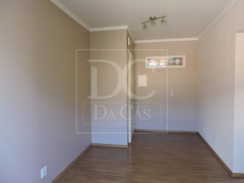 Apartamento à venda com 40m², 1 dormitório, 1 vaga no bairro Teresópolis em Porto Alegre