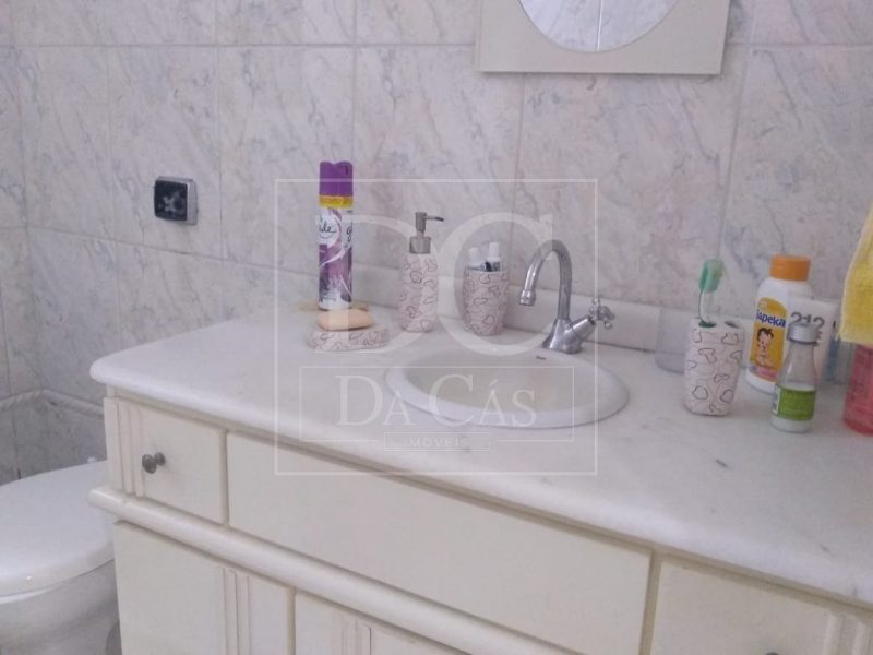 Apartamento à venda com 69m², 2 dormitórios no bairro Rio Branco em Porto Alegre