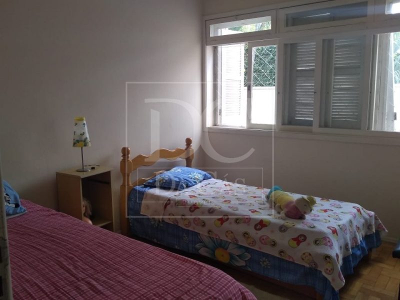 Apartamento à venda com 69m², 2 dormitórios no bairro Rio Branco em Porto Alegre