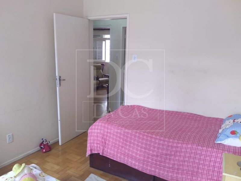 Apartamento à venda com 69m², 2 dormitórios no bairro Rio Branco em Porto Alegre