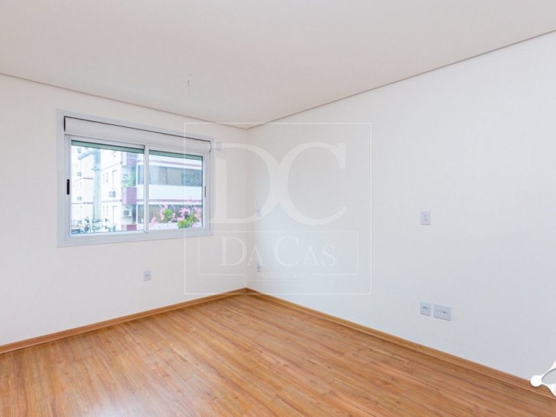 Apartamento à venda com 97m², 2 dormitórios, 1 suíte, 2 vagas no bairro Passo da Areia em Porto Alegre