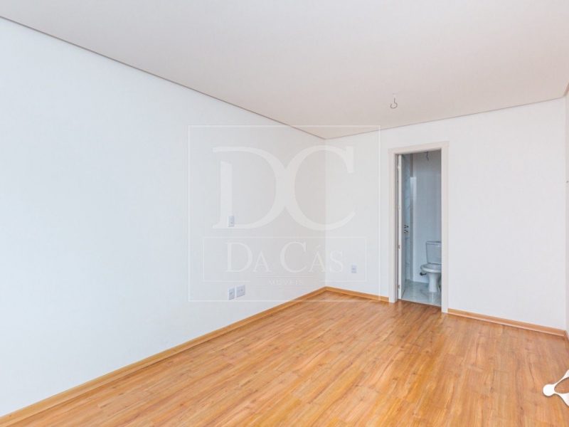 Apartamento à venda com 97m², 2 dormitórios, 1 suíte, 2 vagas no bairro Passo da Areia em Porto Alegre