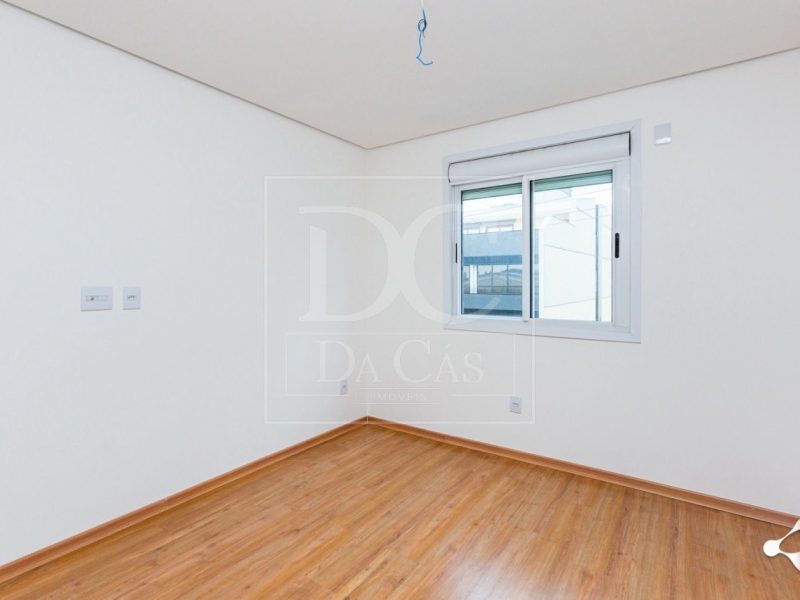 Apartamento à venda com 97m², 2 dormitórios, 1 suíte, 2 vagas no bairro Passo da Areia em Porto Alegre