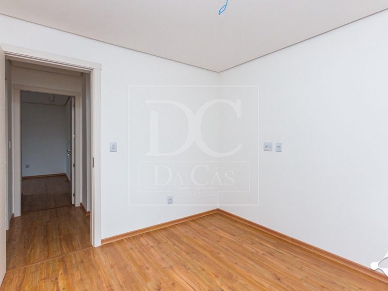 Apartamento à venda com 97m², 2 dormitórios, 1 suíte, 2 vagas no bairro Passo da Areia em Porto Alegre