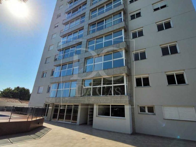 Apartamento à venda com 108m², 3 dormitórios, 1 suíte, 3 vagas no bairro Cristo Redentor em Porto Alegre