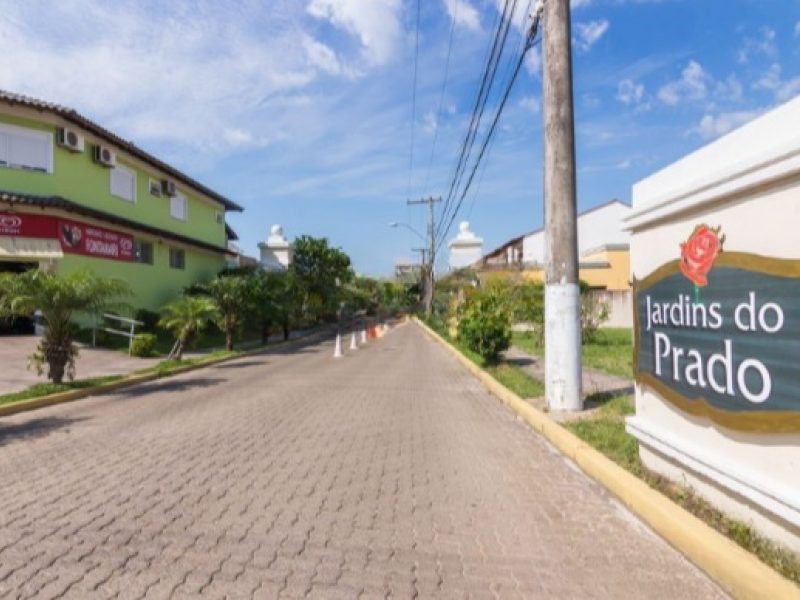 Casa em Condomínio à venda com 1.737m², 3 dormitórios, 1 suíte, 2 vagas no bairro hipica em Porto Alegre