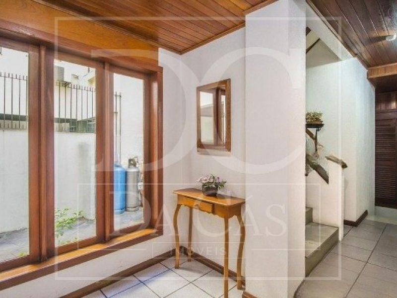 Cobertura à venda com 158m², 3 dormitórios, 1 suíte, 2 vagas no bairro Petrópolis em Porto Alegre